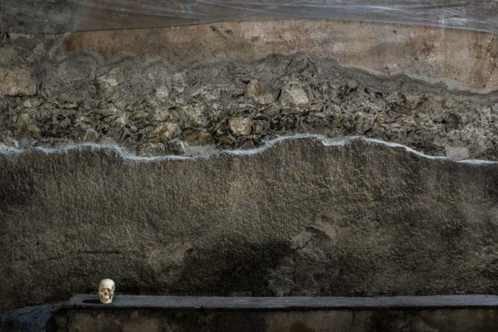 Le silence– de la sérieVanités,tirage Lambda sur papier chromogène, 120 x 80 cm, photographie 2017, tirage 2018 © JC Ballot