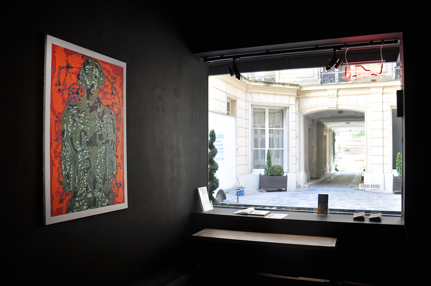 Vue de l'exposition à la Loo & Lou Gallery George V, ©Loo&Lou Gallery