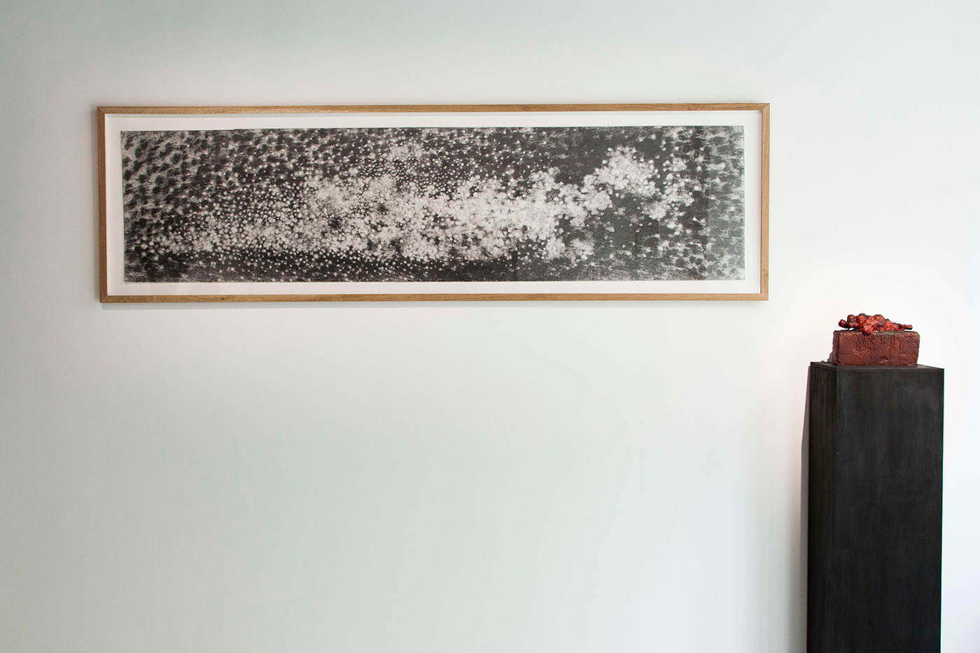 Vue de l'exposition Incarnations, dessins et sculptures © Loo & Lou Gallery