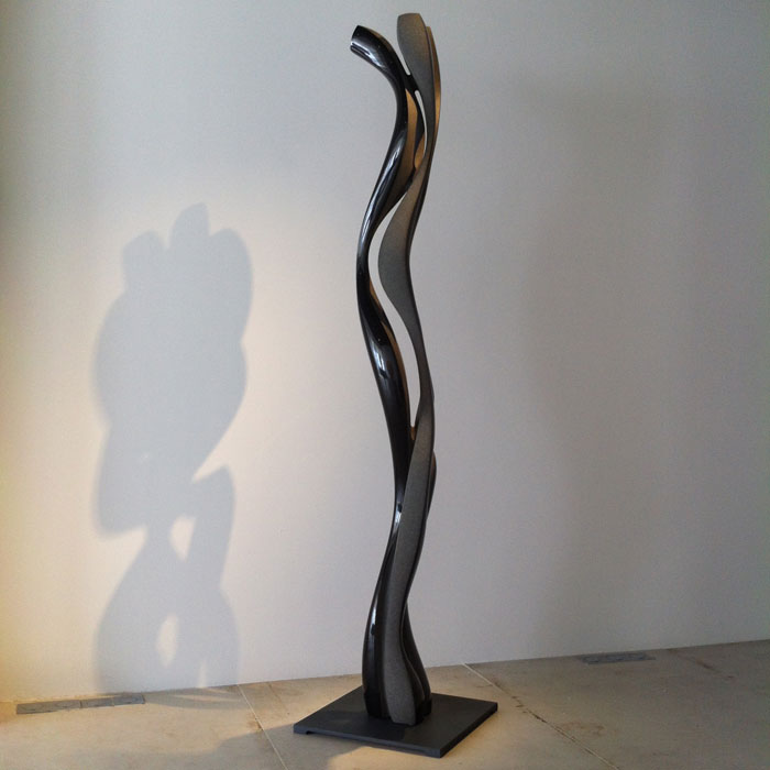 Slow Motion, basalte, 190x30x20 cm, 2010 © Matthias Contzen