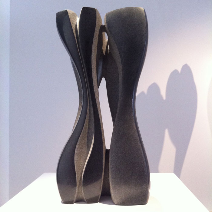 Together we are strong, basalte, 20x21x40 cm, 2005 © Matthias Contzen