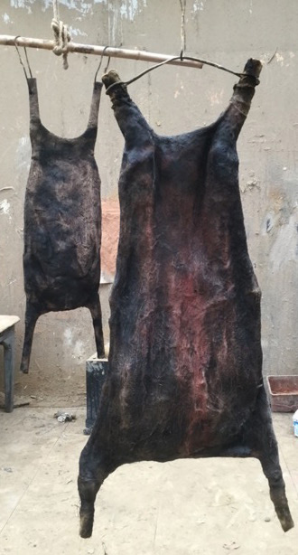 Olivier de Sagazan, SANS TITRE, sculpture, argile, bois et matériaux organiques, 2016 ©Olivier de Sagazan