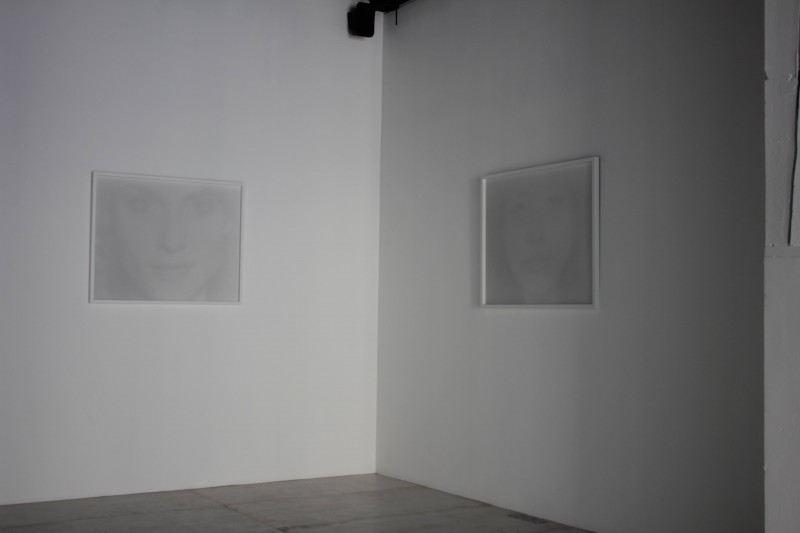 Vue de l'exposition "Portraits et Buddhas", Jean Claude Wouters