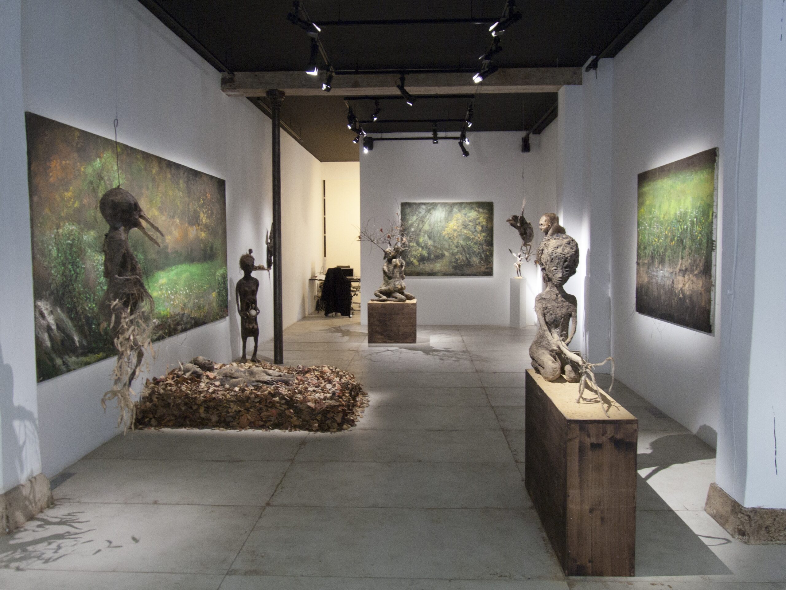 Vue de l'exposition "You and I Are Earth"