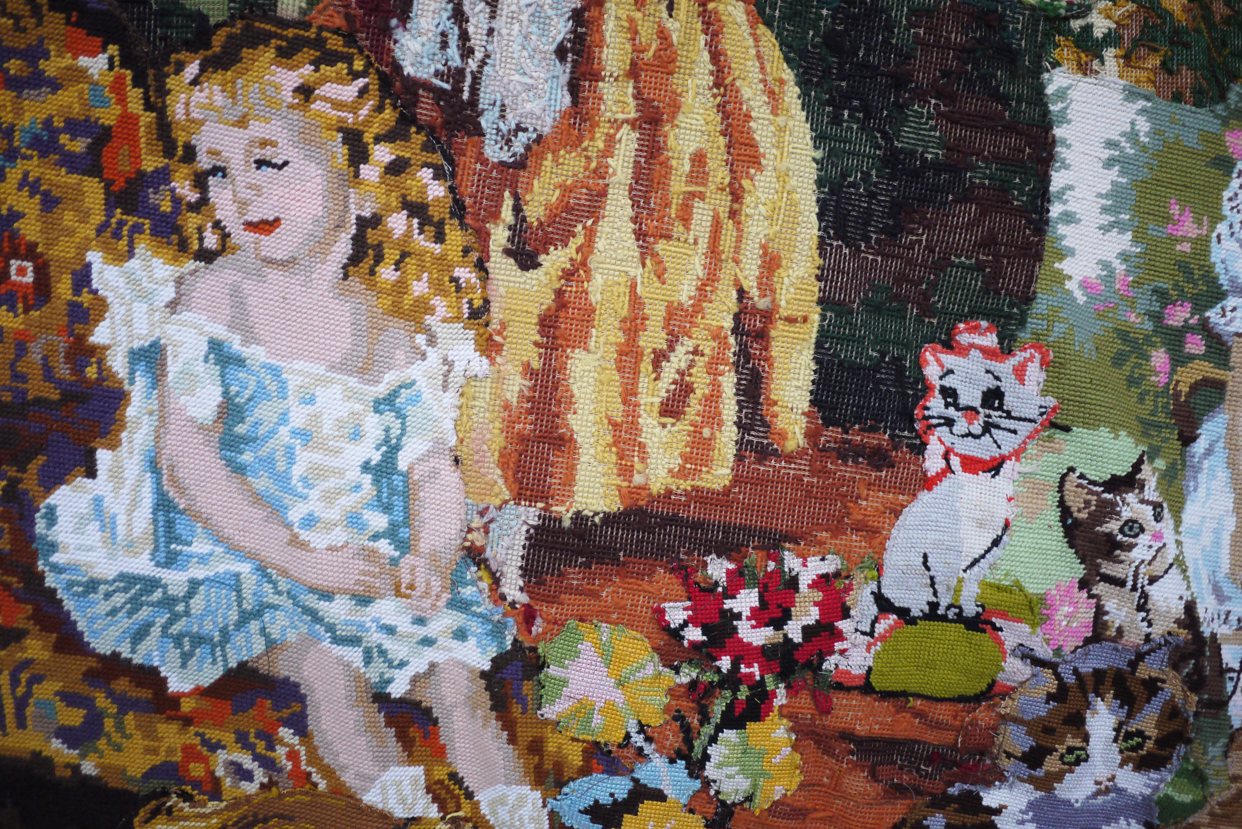 Nativité (détail), 2019, Canevas et tapisserie assemblés et cousus, 378 x 217 cm