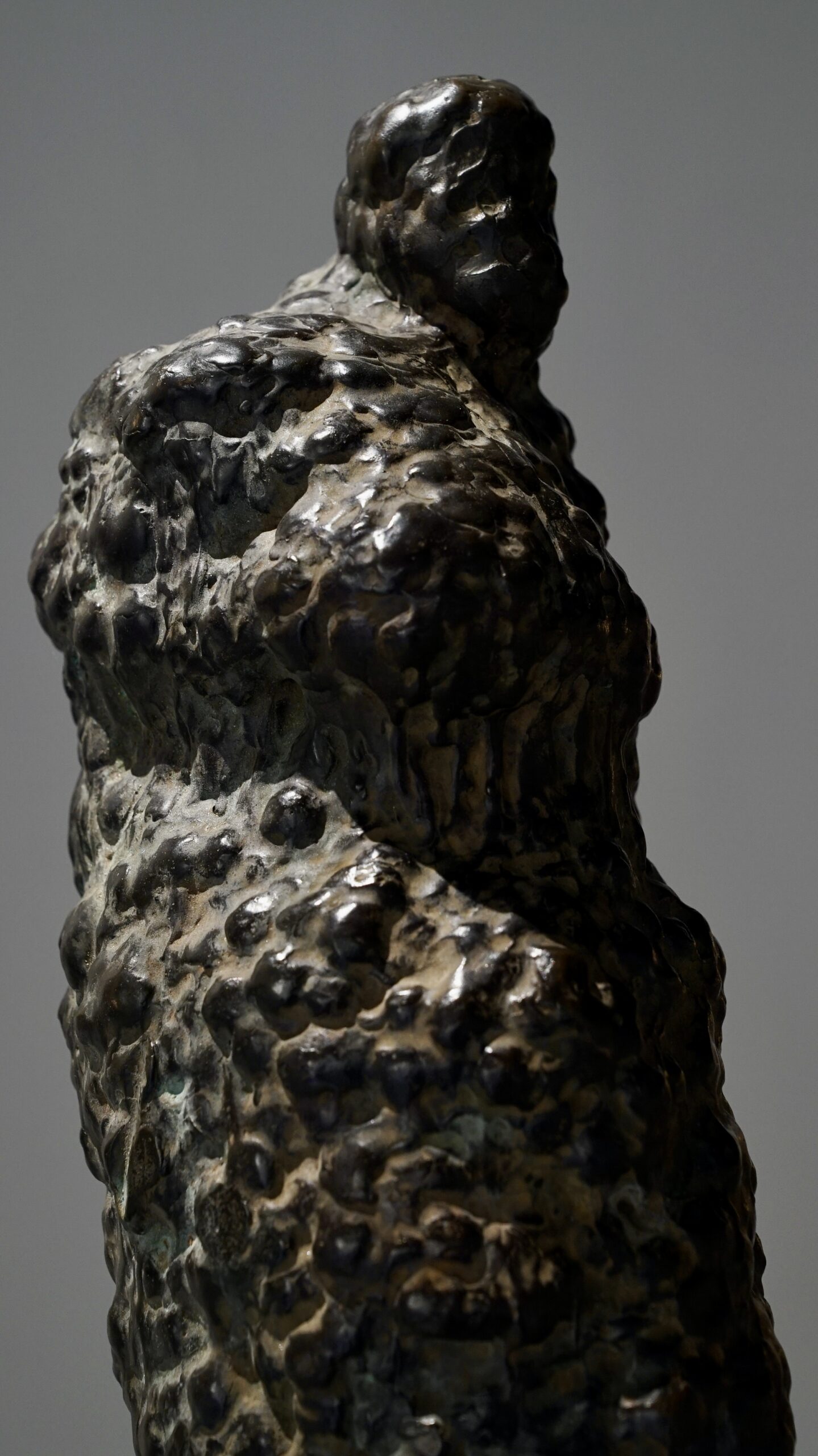 Paul de Pignol, Grande Falaise, 2013, Bronze, 180 x 20 x 20 cm | ©François Benichou-Mahé