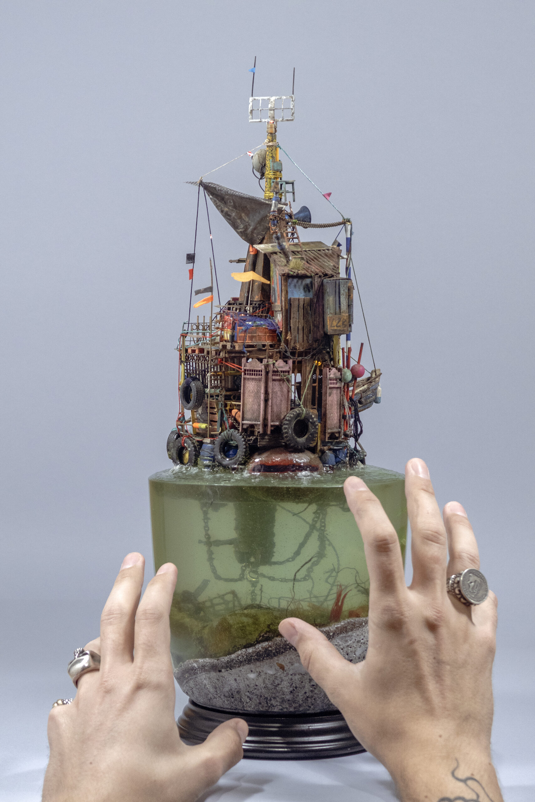 La Bouée (détail), Technique mixte, 47 x 19 x 19 cm | © Simon Laveuve